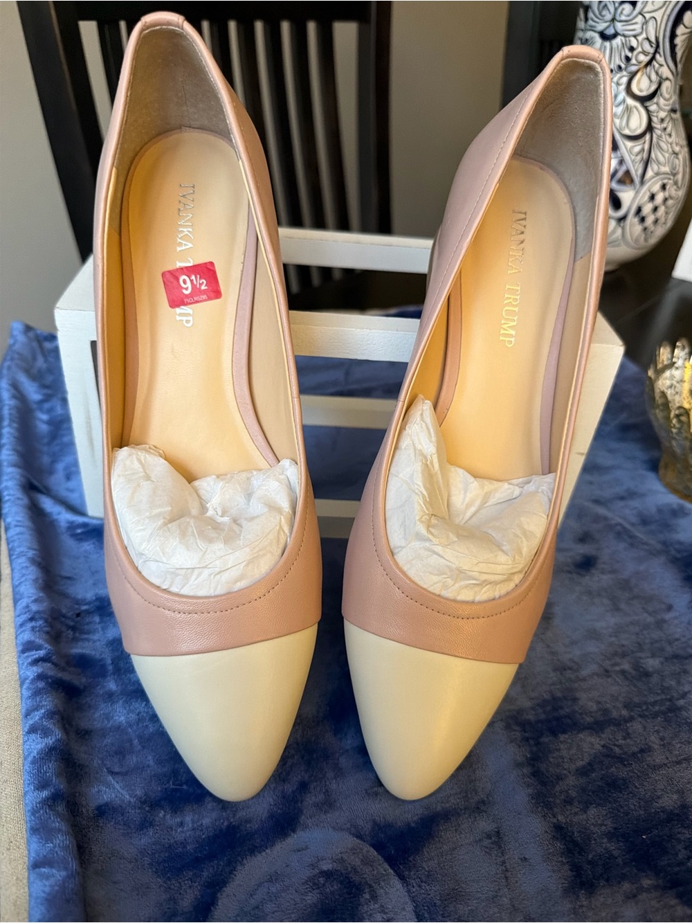 Ivanka Trump Two-Tone Pointed Larrie cap toe flat in Blush and Cream